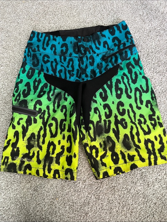 Troy Lee Designs Pants - Troy Lee leopard print mountain bike shorts